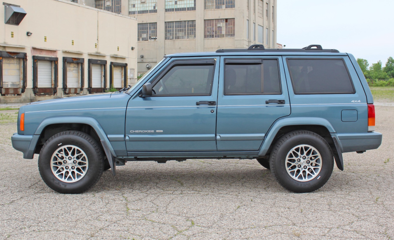 Illustration for article titled The Boat for the XJ Cherokee